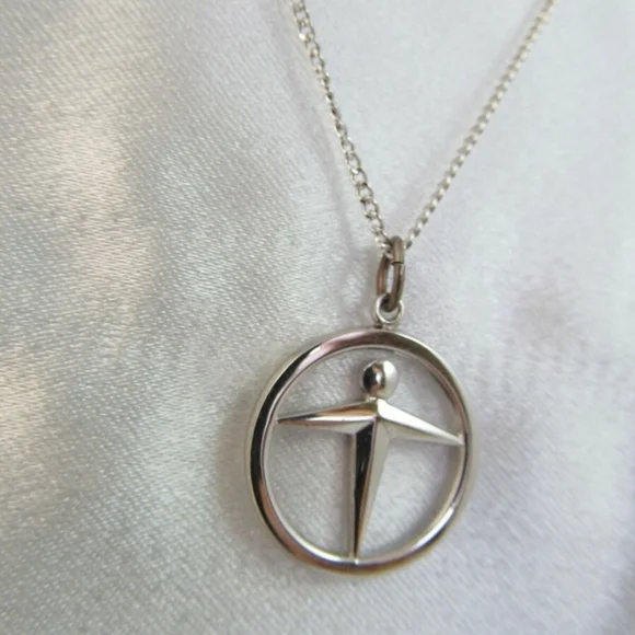 TIFFANY & CO. MANPOWER / UNITY PENDANT NECKLACE STERLING SILVER SIGNED - Picture 4 of 8